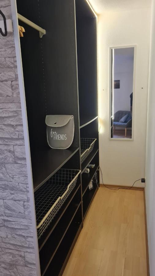 Schoene Souterrain Apartment *
